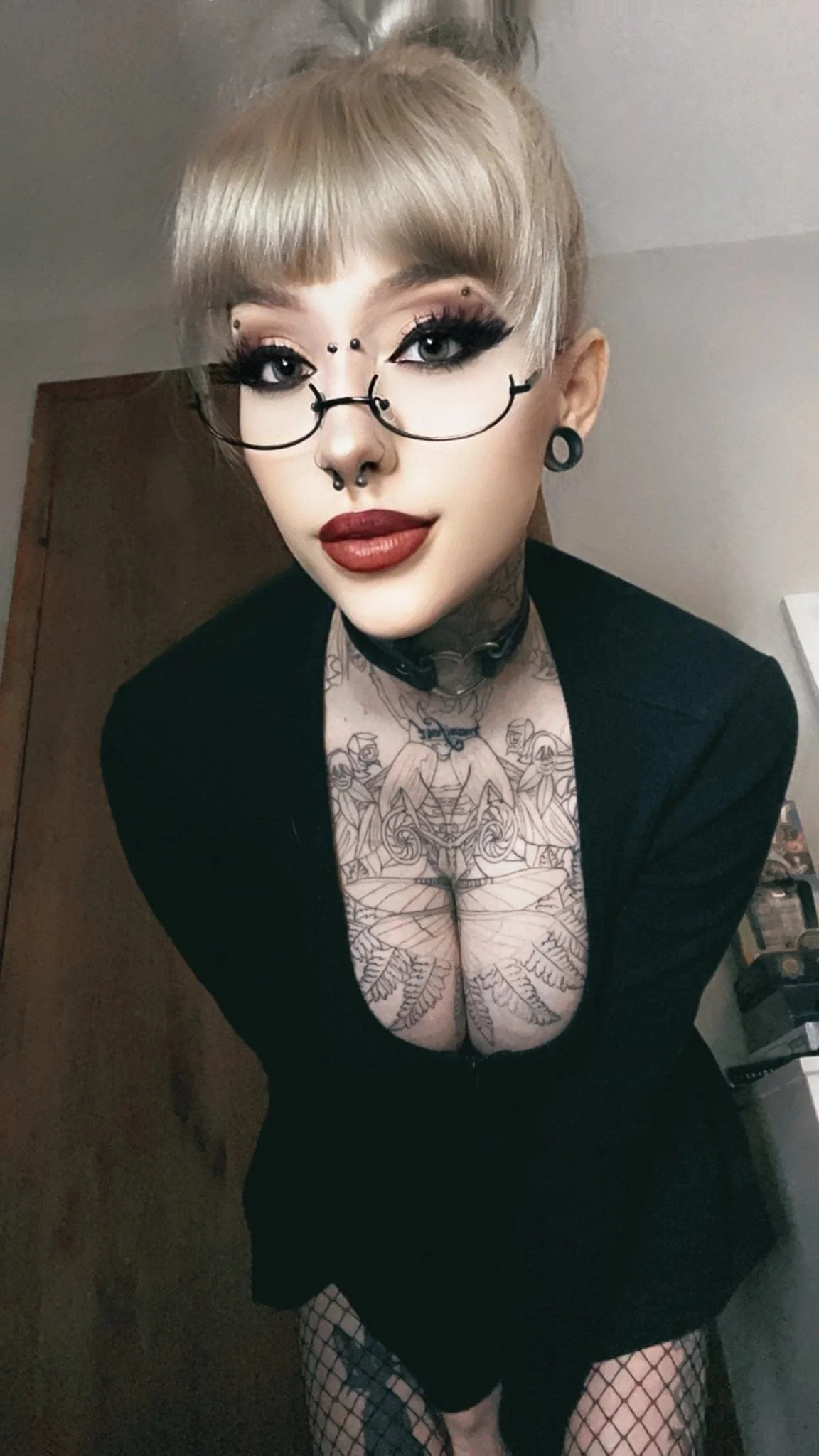 Feel Goth Mommy Lilli - Image 4