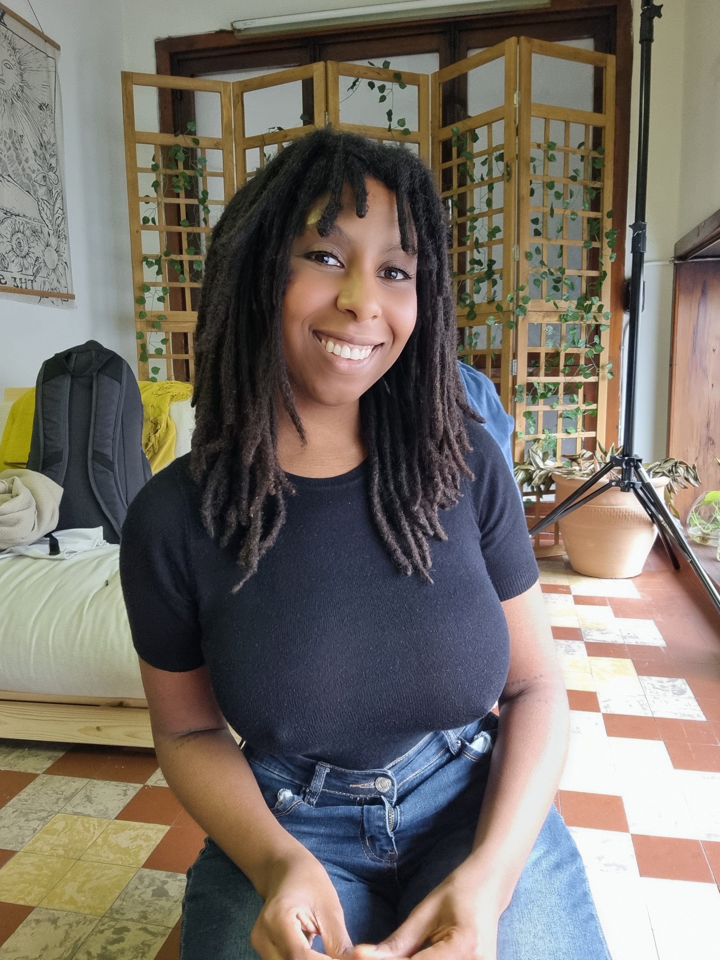 Feel Livie Burke - Image 5