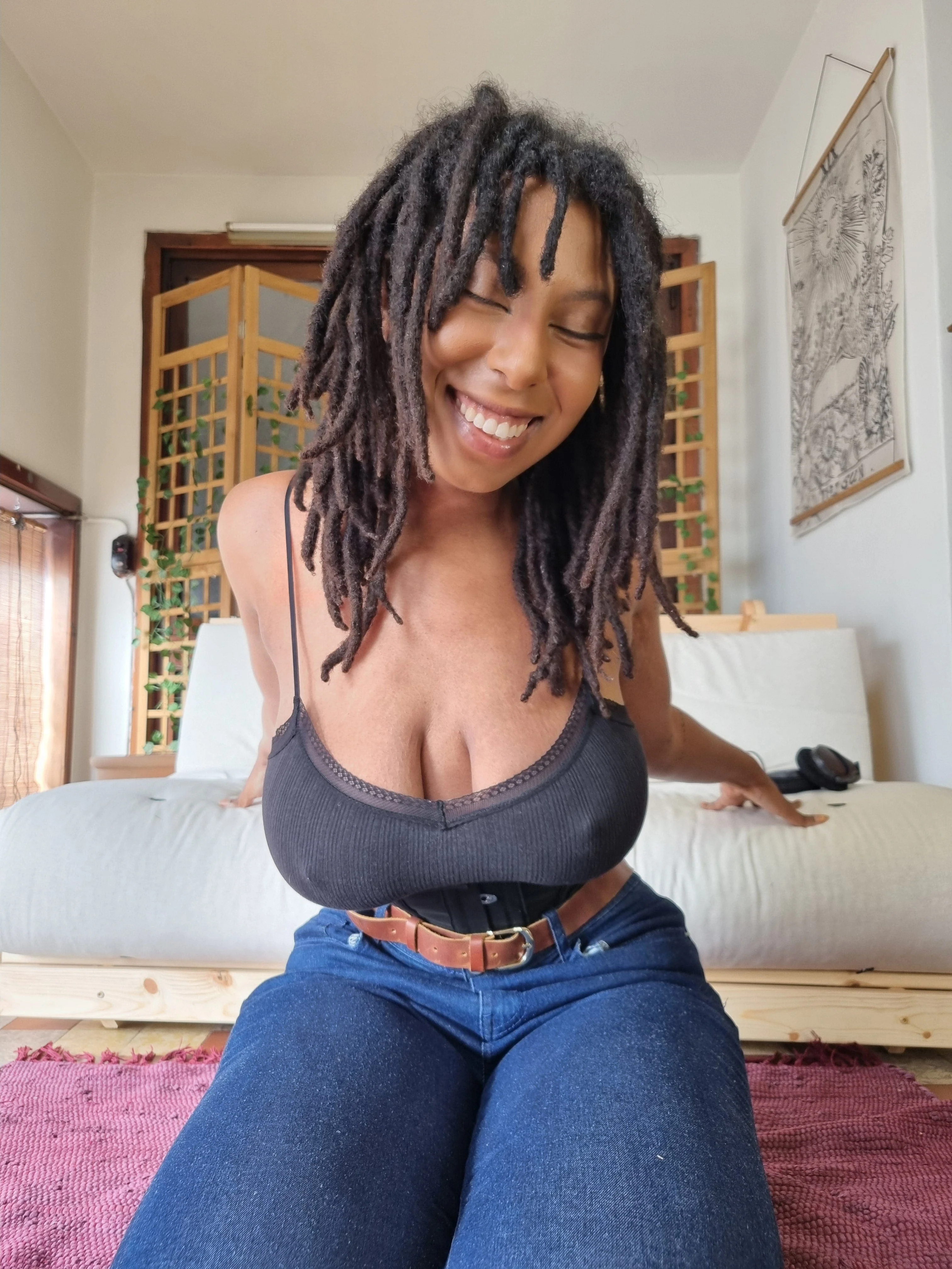 Feel Livie Burke - Image 9