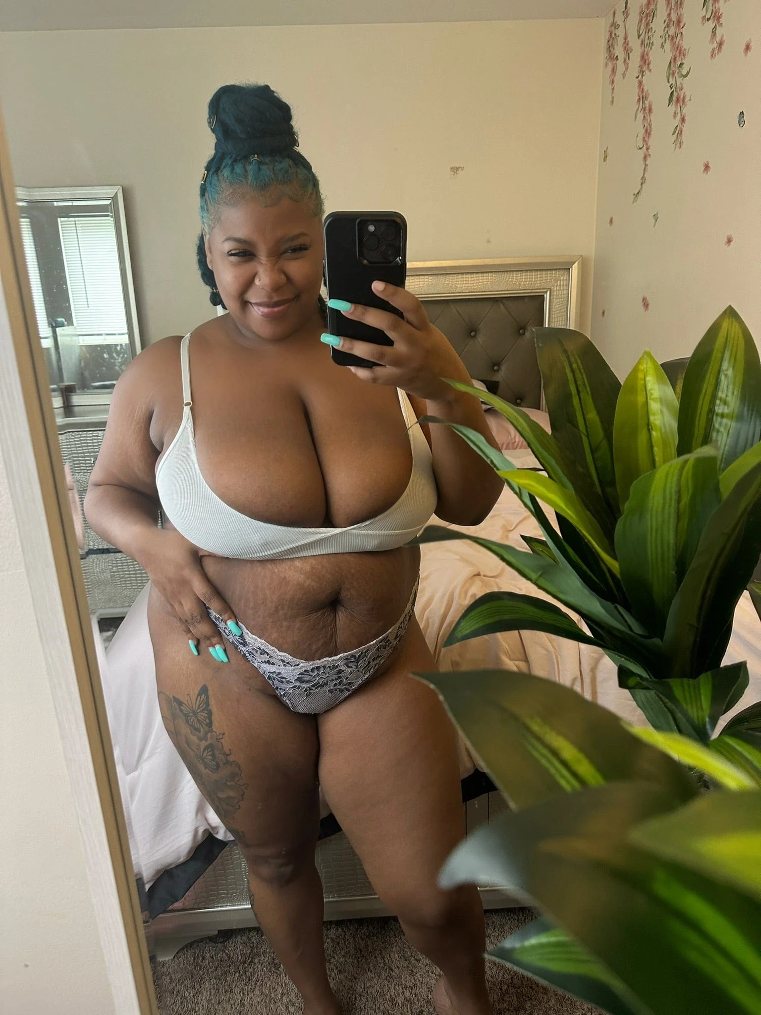 Feel MzMamma Melons - Image 9